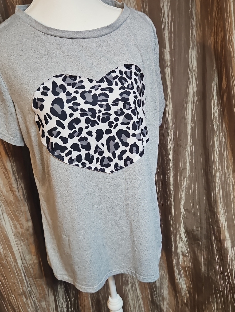 chic Gray Tee with Black & White Leopard Heart